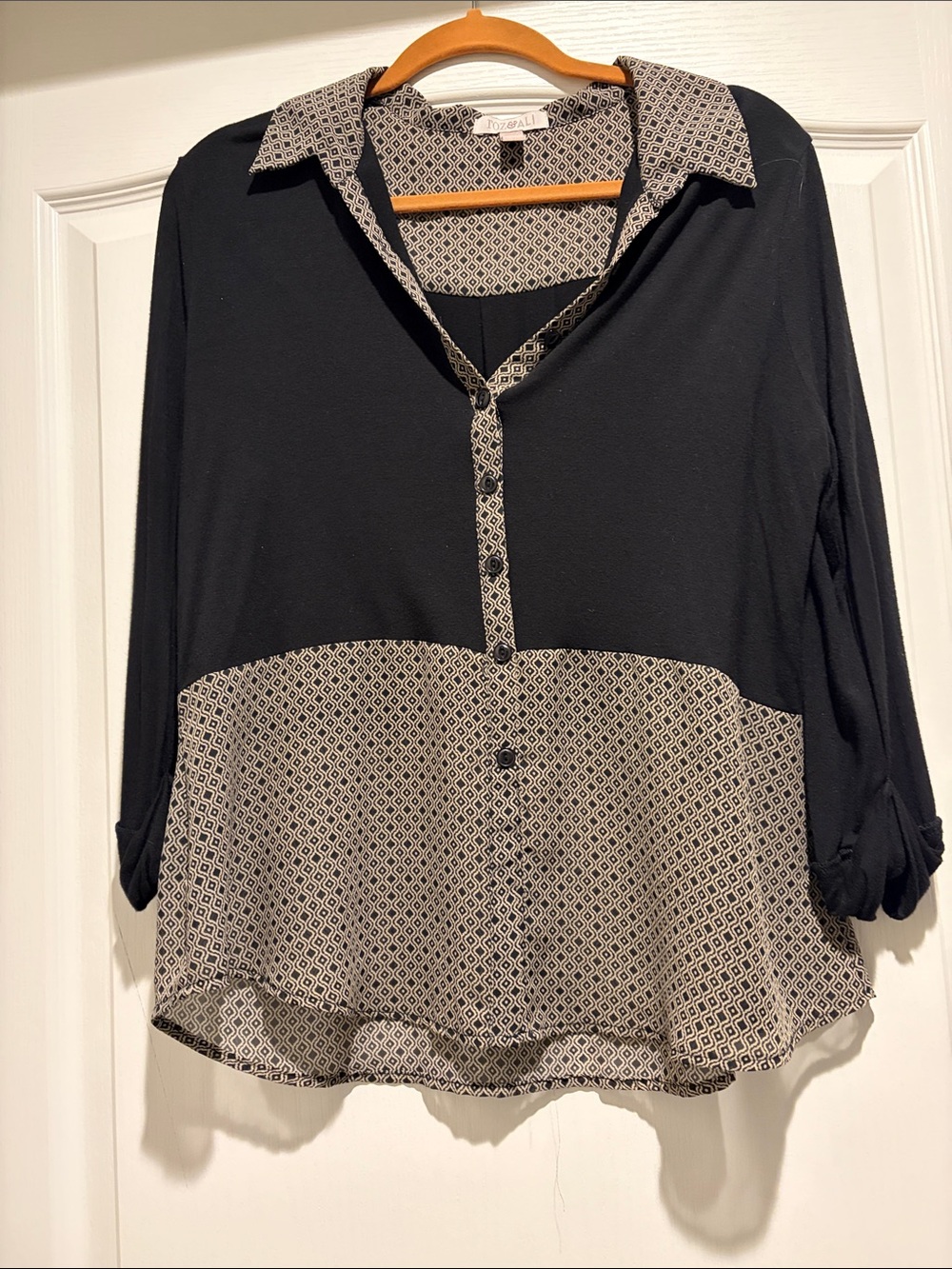 Roz & Ali Black and Cream Patterned Button-Front Blouse